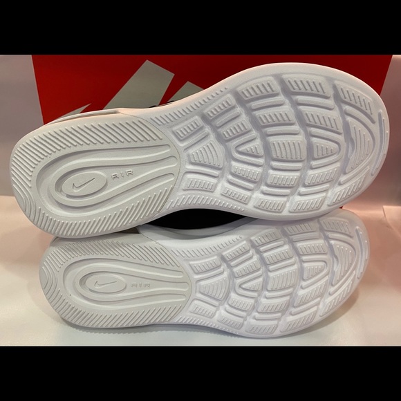 Nike Youth Air Max Axis - Picture 6 of 6